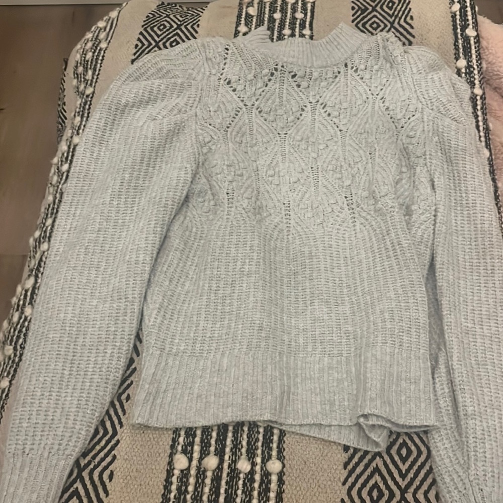 Warm cute and nice to wear in the winter!!